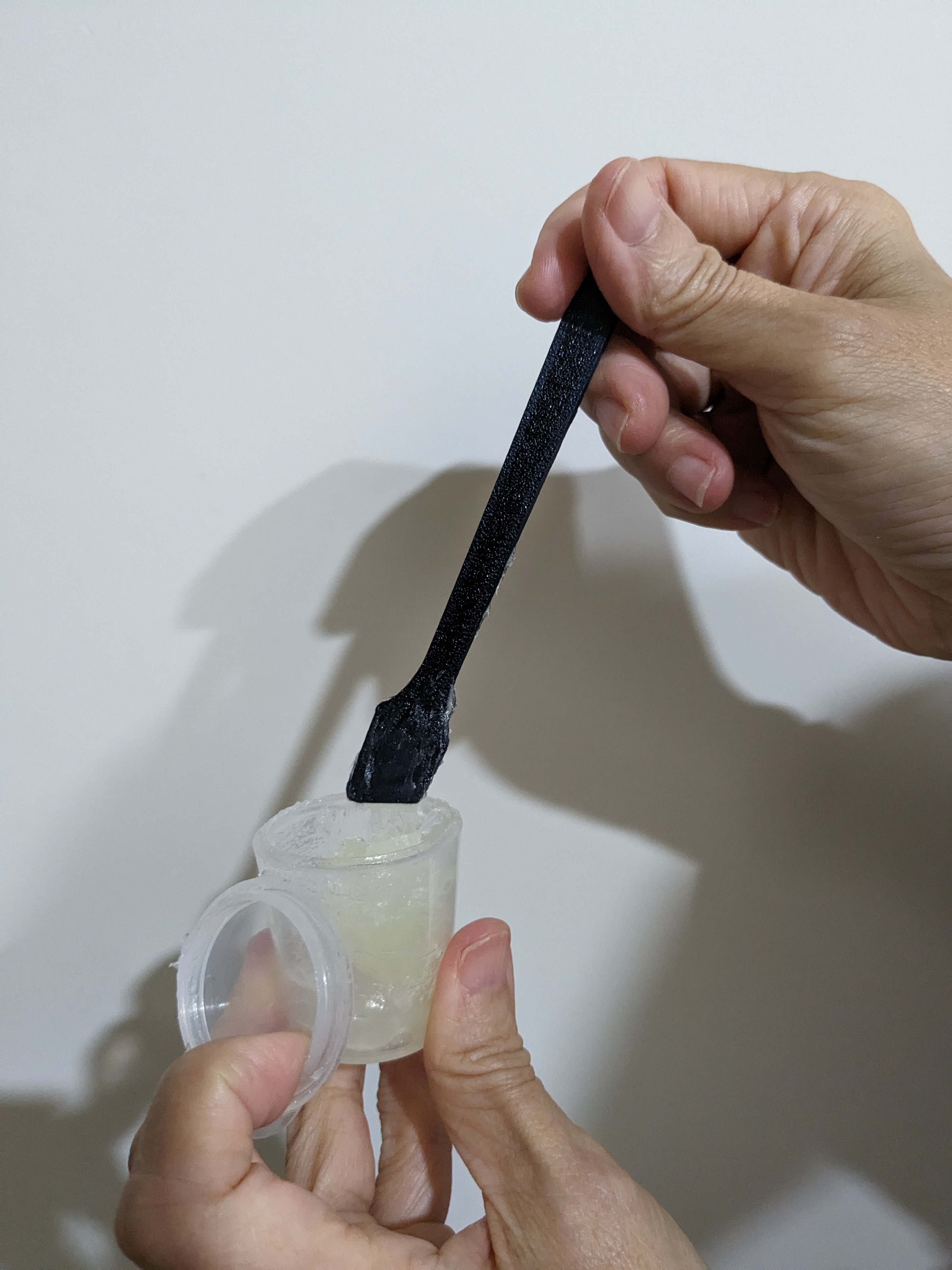 Cái muỗng dẹp để múc mỡ