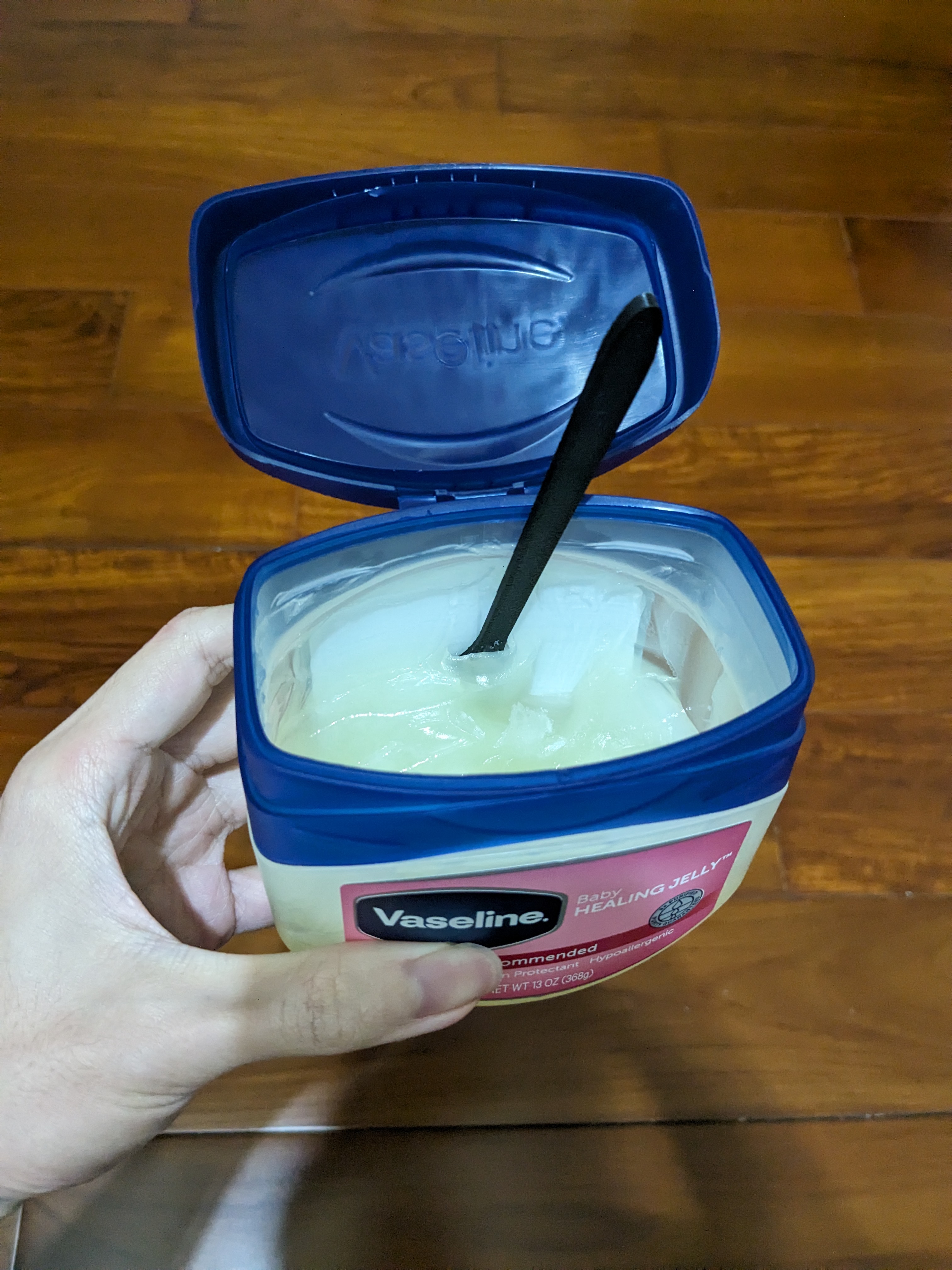 Cái muỗng dẹp để múc mỡ