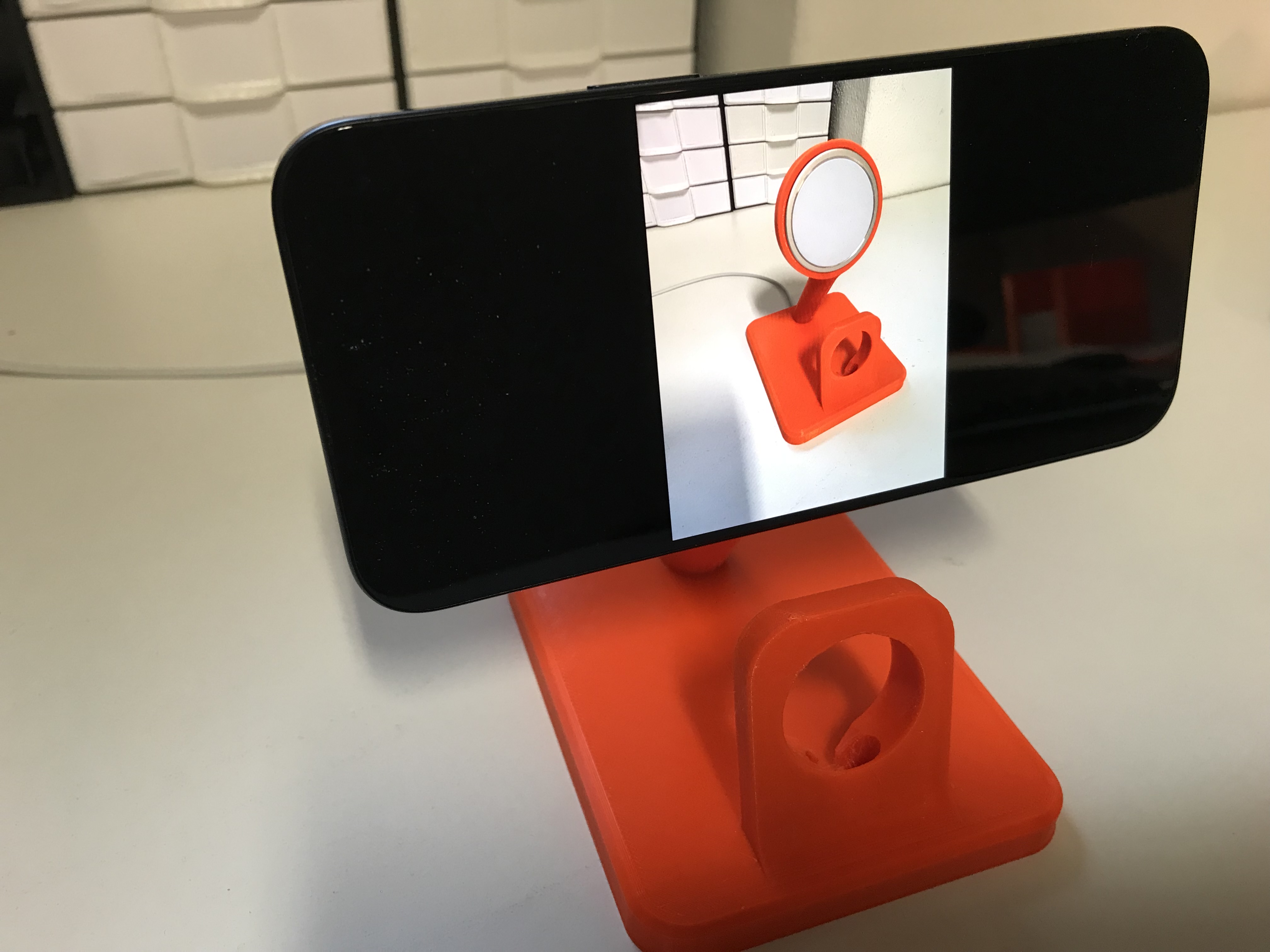 Giá đỡ iPhone và iWatch