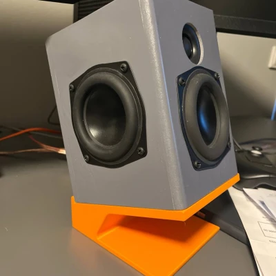 Kệ Loa Chủ Động-Thụ Động