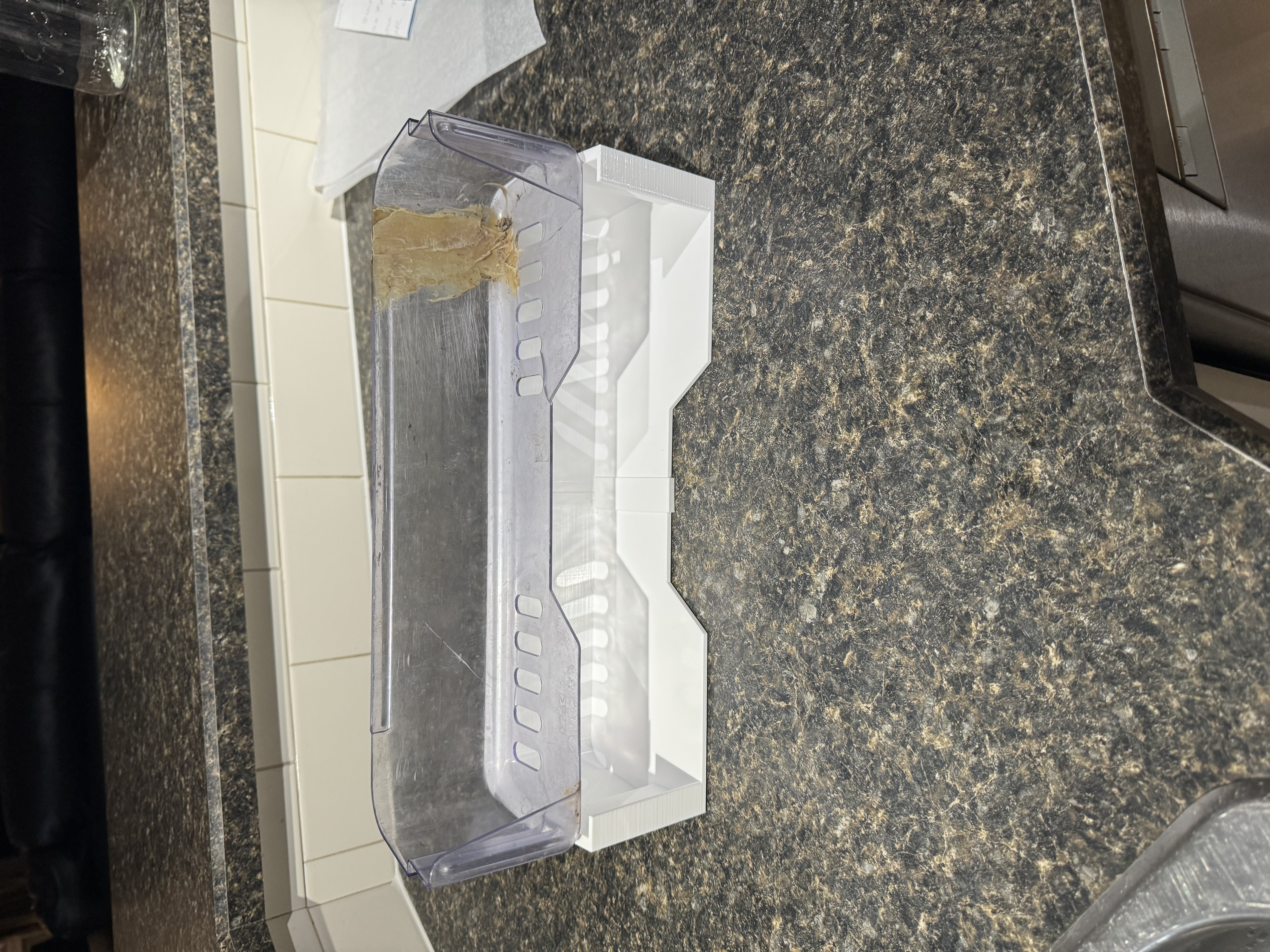 Kệ Cửa Tủ Lạnh Dành Cho Xe Cắm Trại