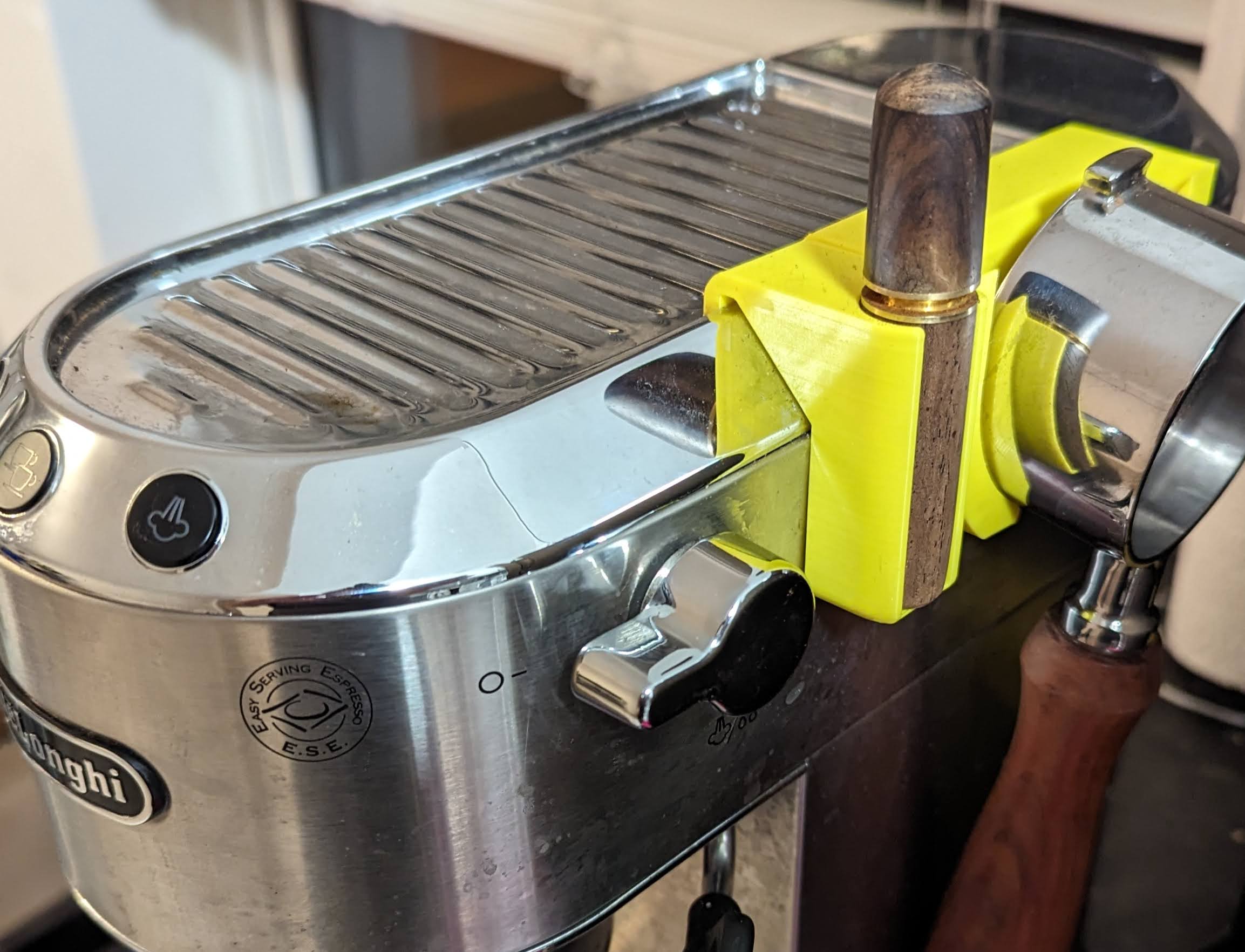 Kệ Giữ Dụng Cụ Phân Phối Cà Phê DeLonghi Dedica CDT