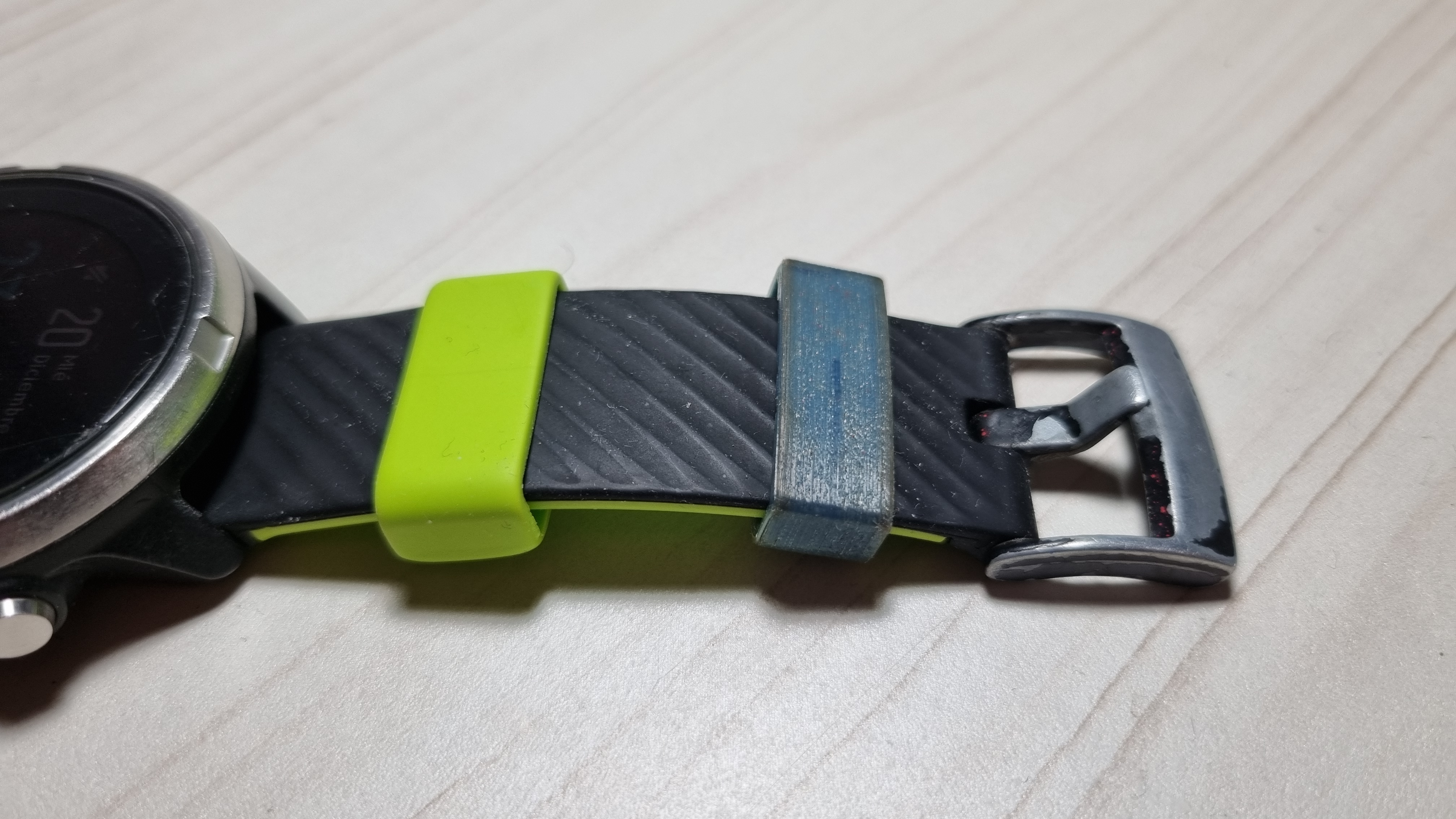 Vòng khóa dây Suunto 9