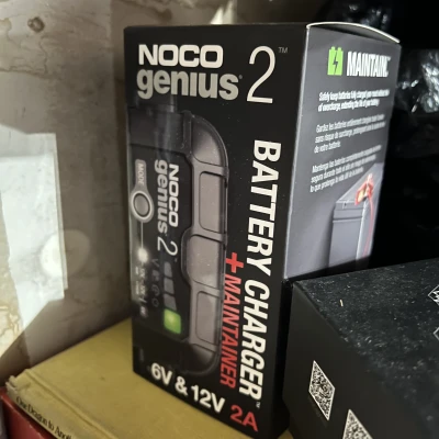 Pat Gắn Dây Sạc Noco Cho Sườn Xe Máy