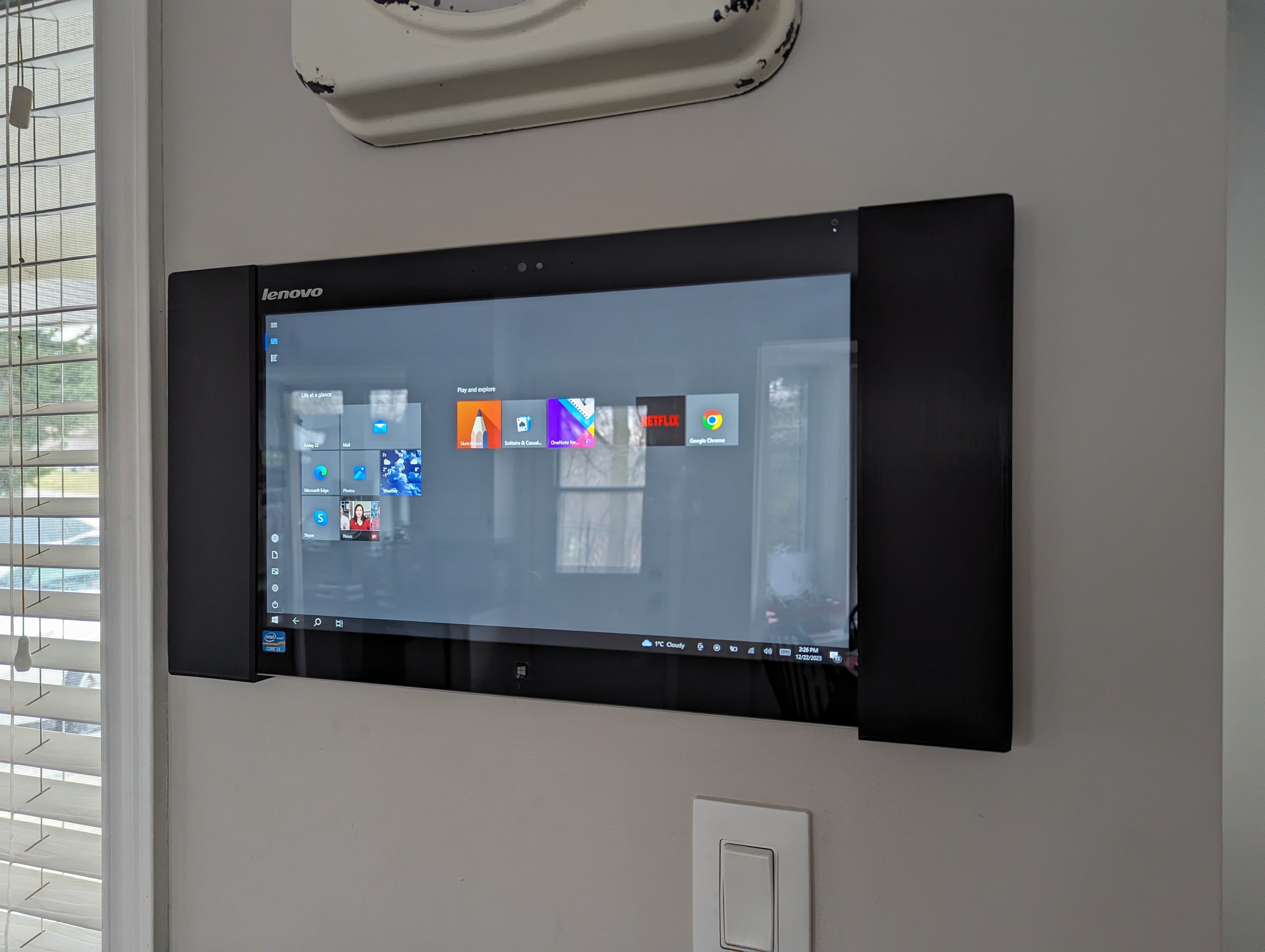 Giá Treo Tường Cho Lenovo IdeaCentre Flex 20