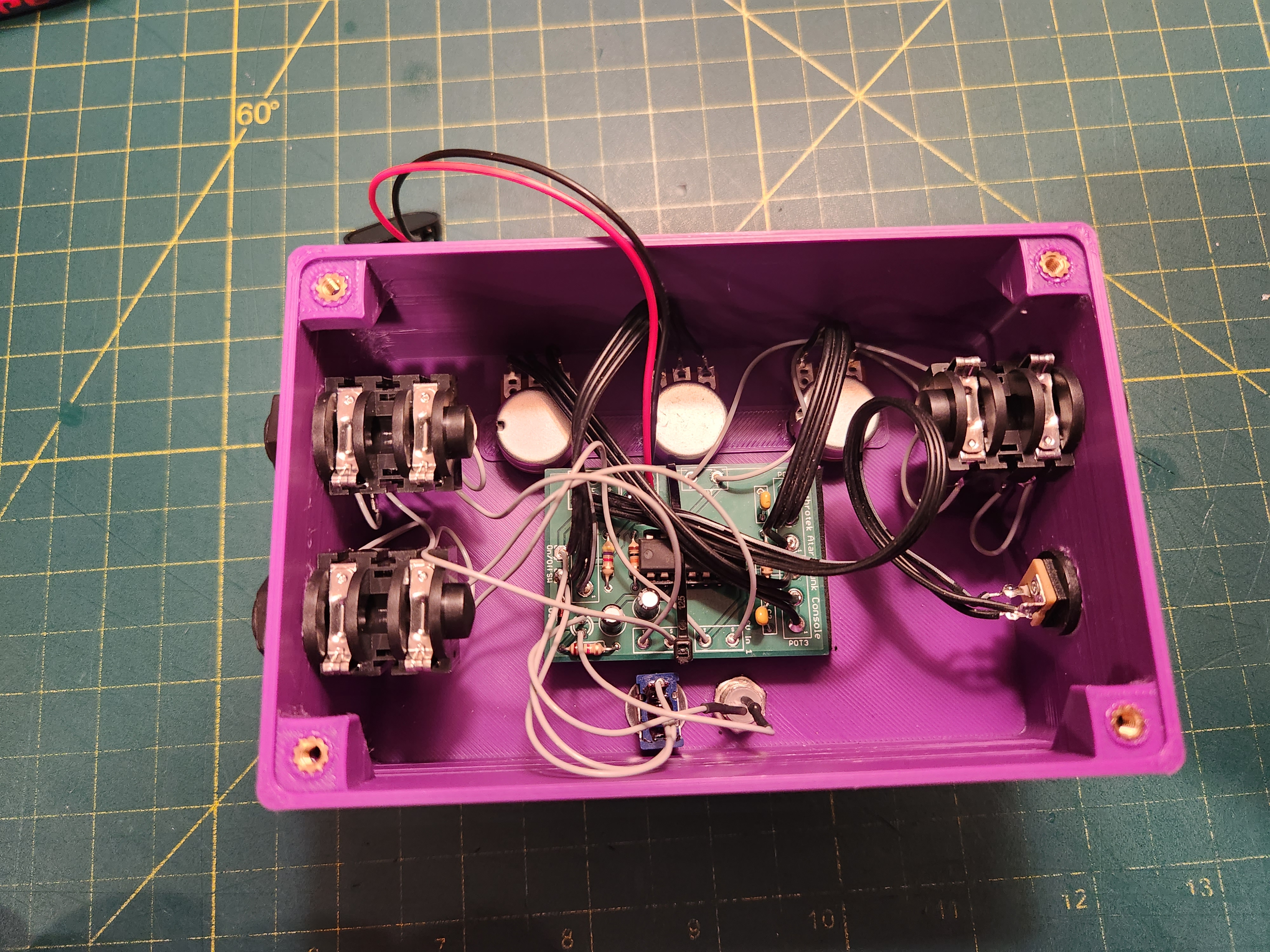 Vỏ Hộp Máy Atari Punk Console