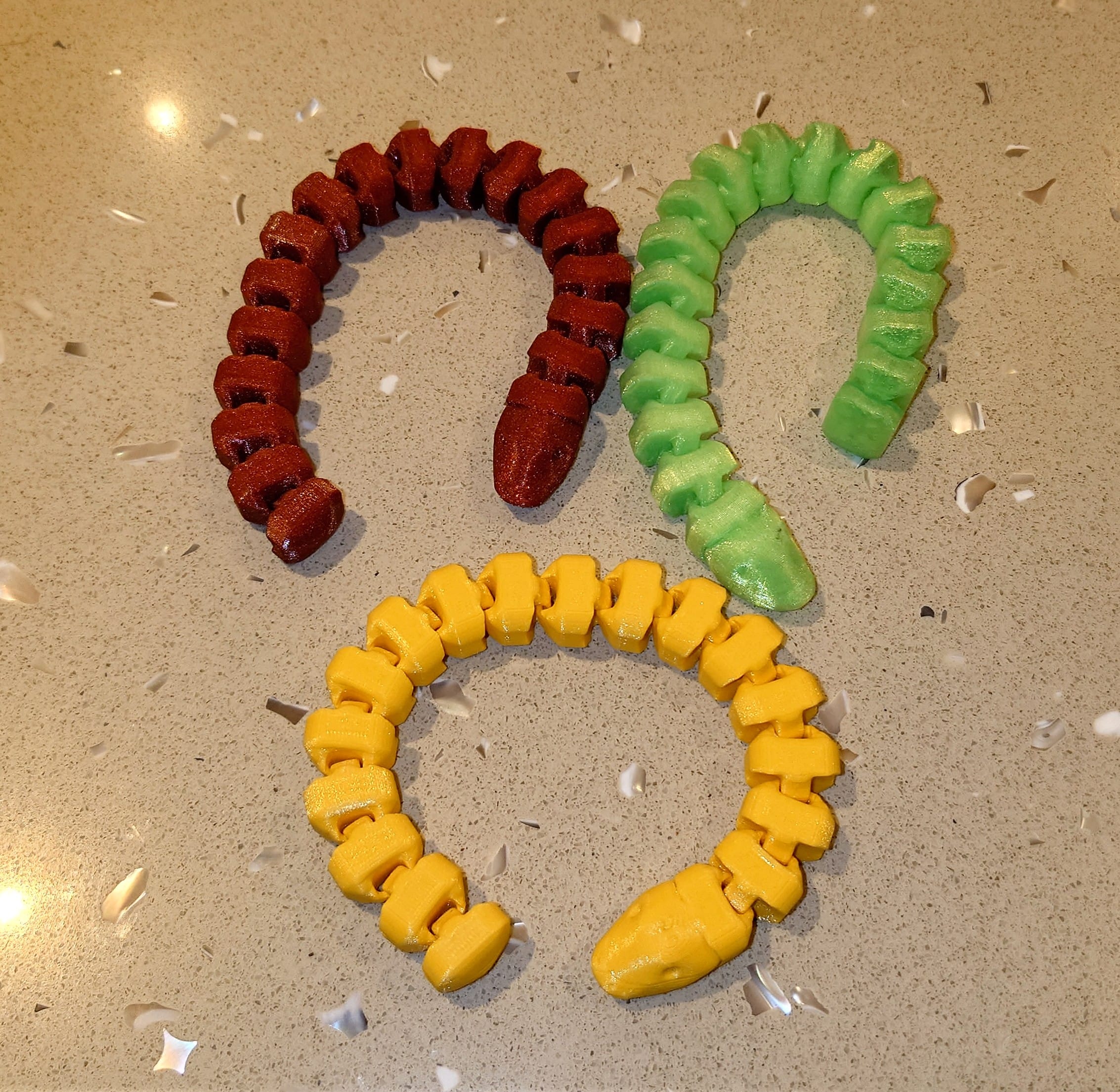 Rắn Khớp Nối Đồ Chơi (Articulated Snake Toy)