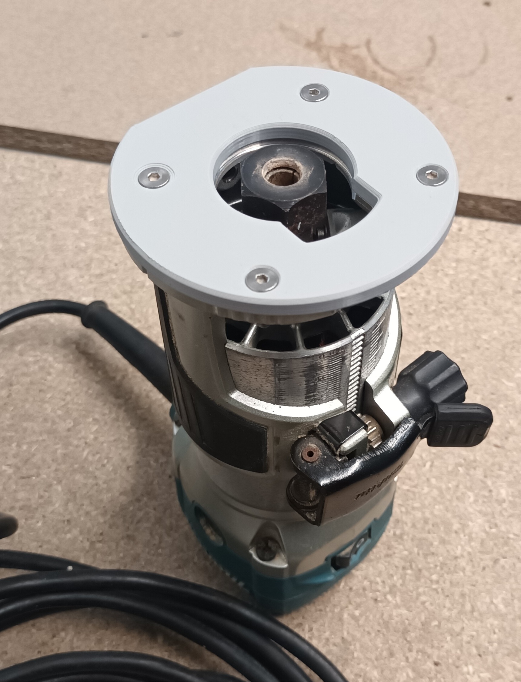 Tấm Bảo Vệ Máy Cắt Cạnh Makita RT0700