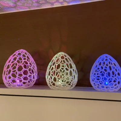 Trứng Voronoi Trang Trí Độc Đáo