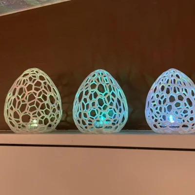 Trứng Voronoi Trang Trí Độc Đáo