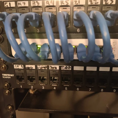 Giá đỡ rack 1U cho Unifi 8 Lite POE (USW-Lite-8-POE)