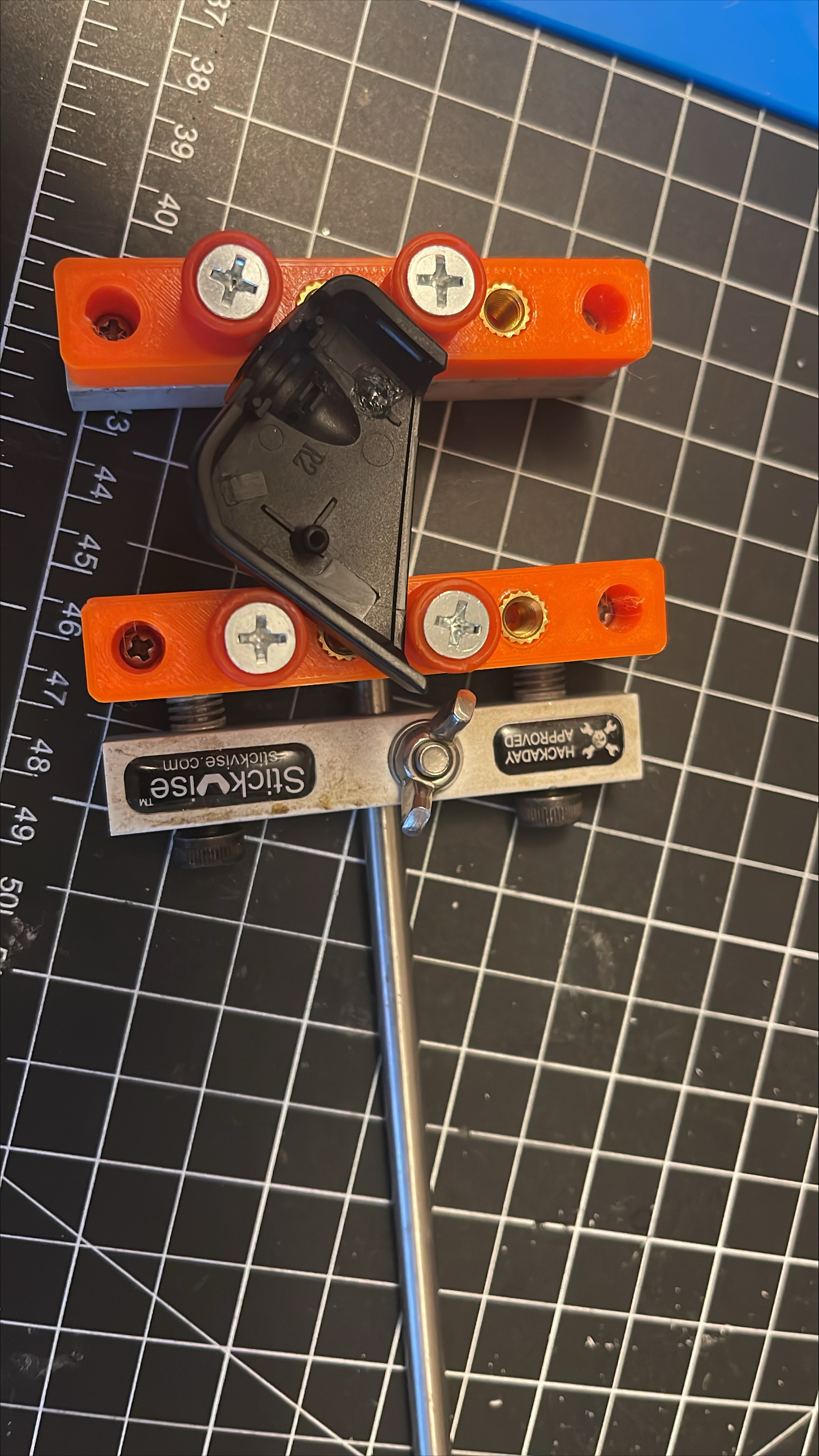 Ngàm Kẹp StickVise Cho Vật Thể Hình Dạng Lạ