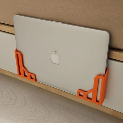 Kệ Đựng PC hoặc Máy Tính Bảng Gắn Tường