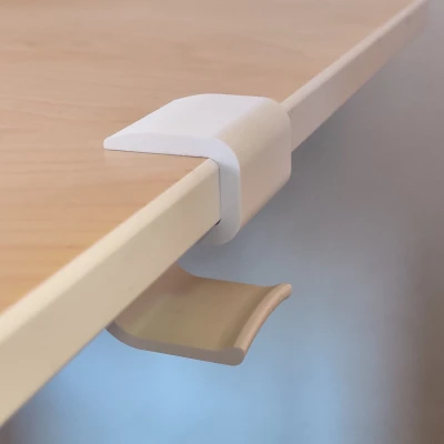 Móc treo tai nghe Corsair Virtuoso - Bàn IKEA BEKANT