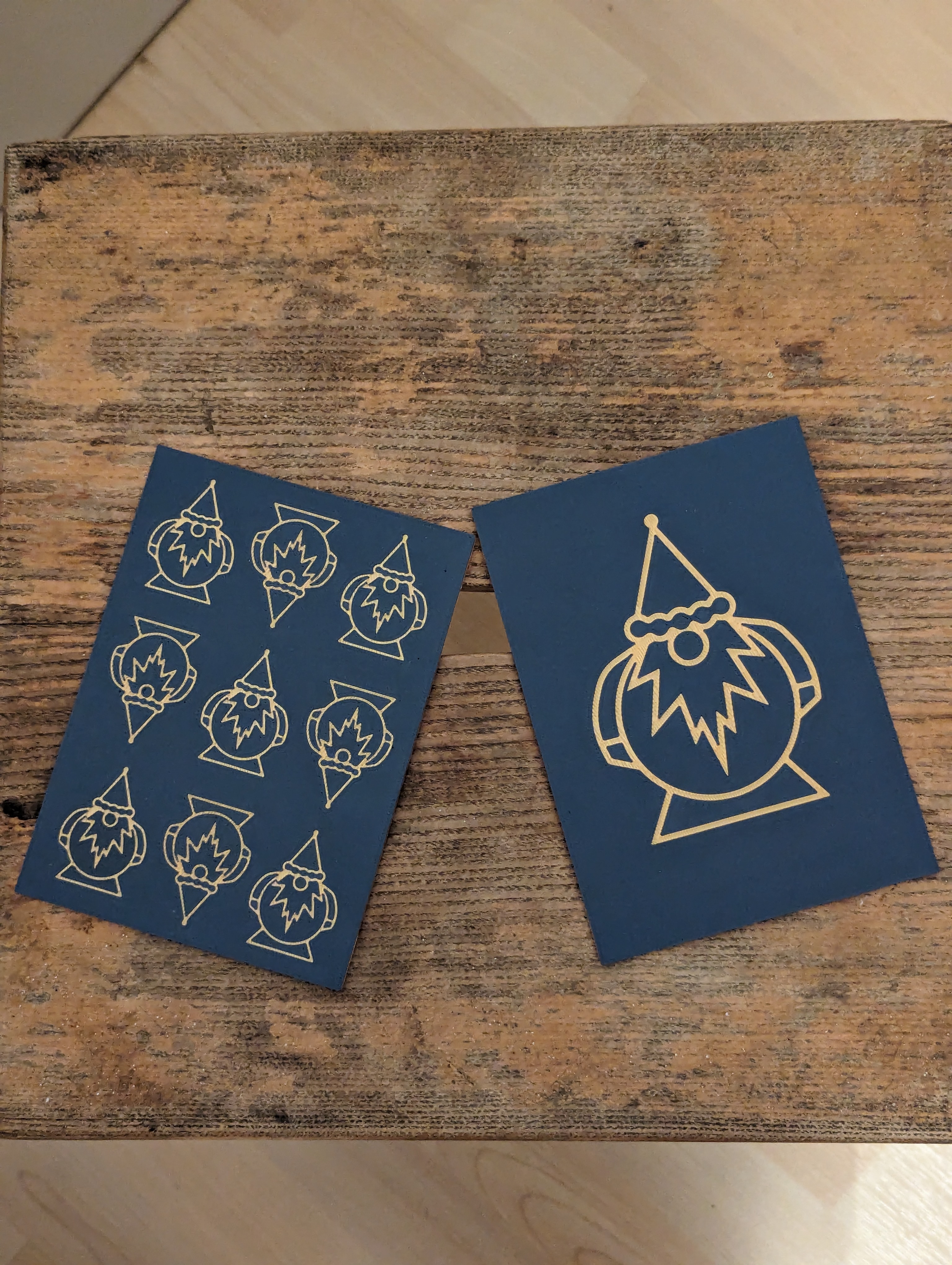 Kệ Đựng Thiệp Hình Ông Già Noel