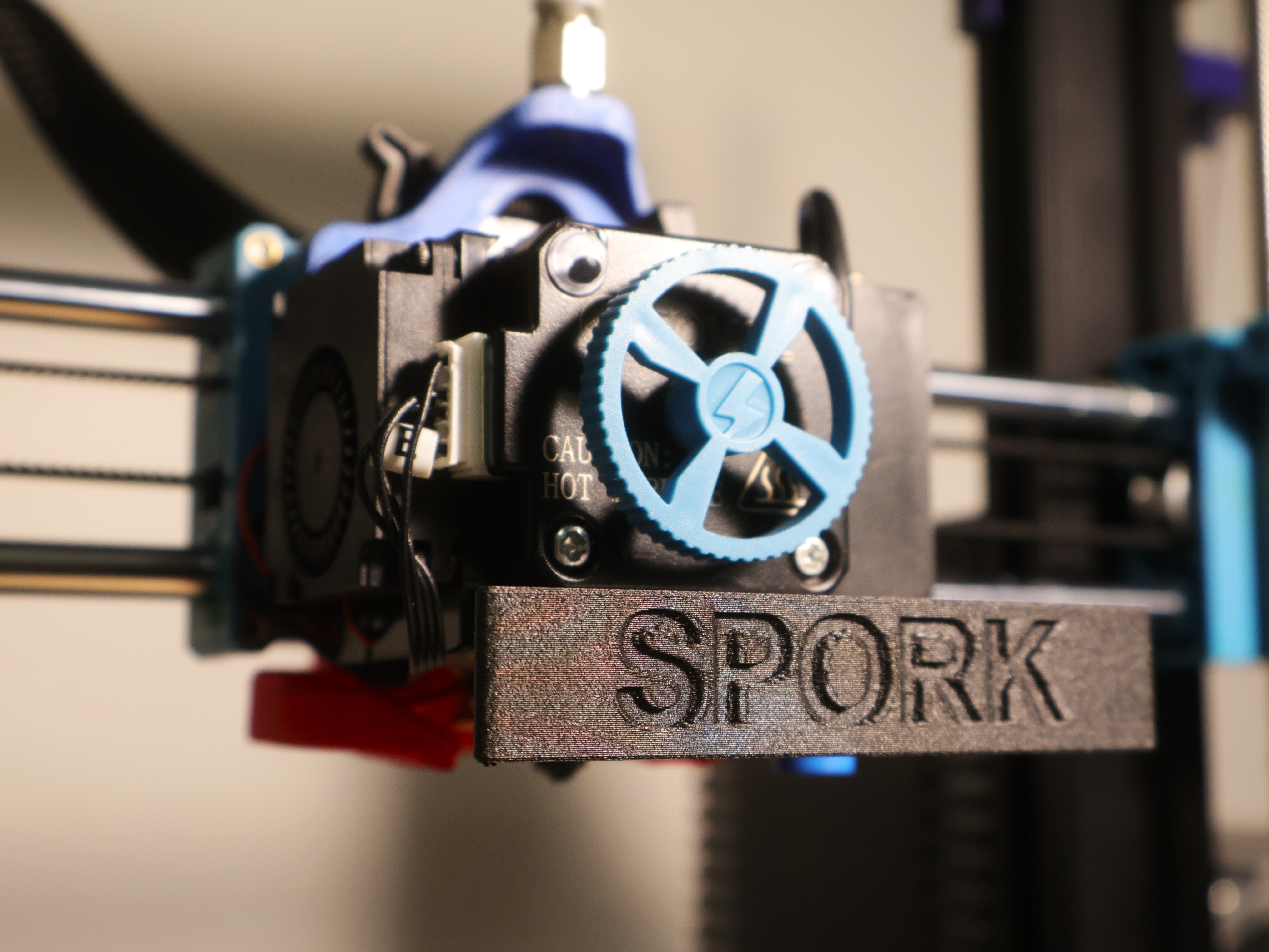 SV06 Bulldozer: Tự động đẩy bản in