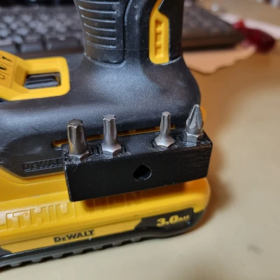 Giá Đỡ Mũi Khoan DeWalt Không Nam Châm