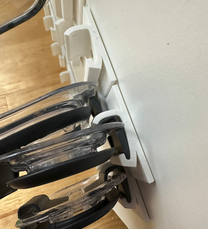 Khay Đựng Nắp Hộp Tupperware