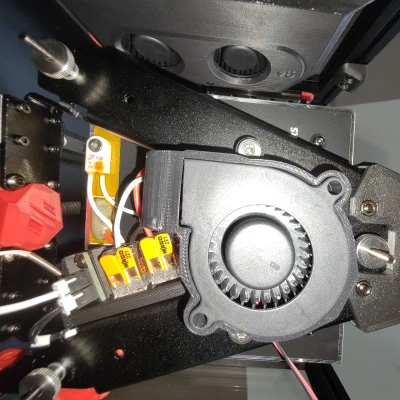 Giá đỡ quạt 5015 cho bàn Kirigami Voron Zero