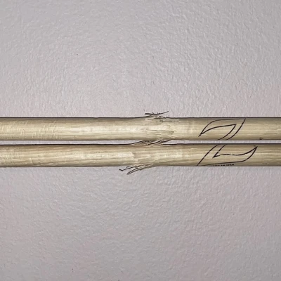 Giá Treo Dùi Trống Lên Tường