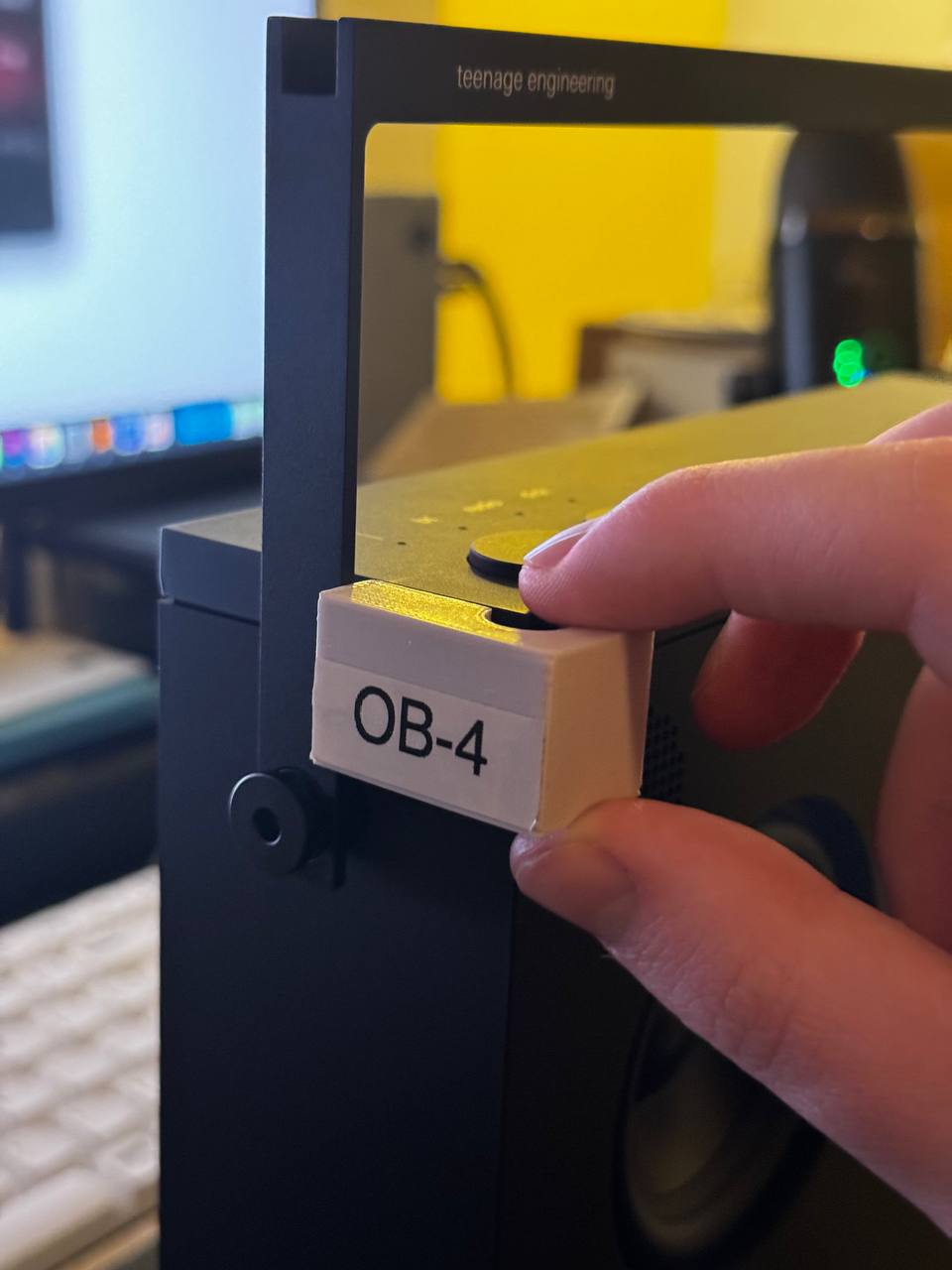 Căn Chỉnh Tay Cầm Teenage Engineering OB-4