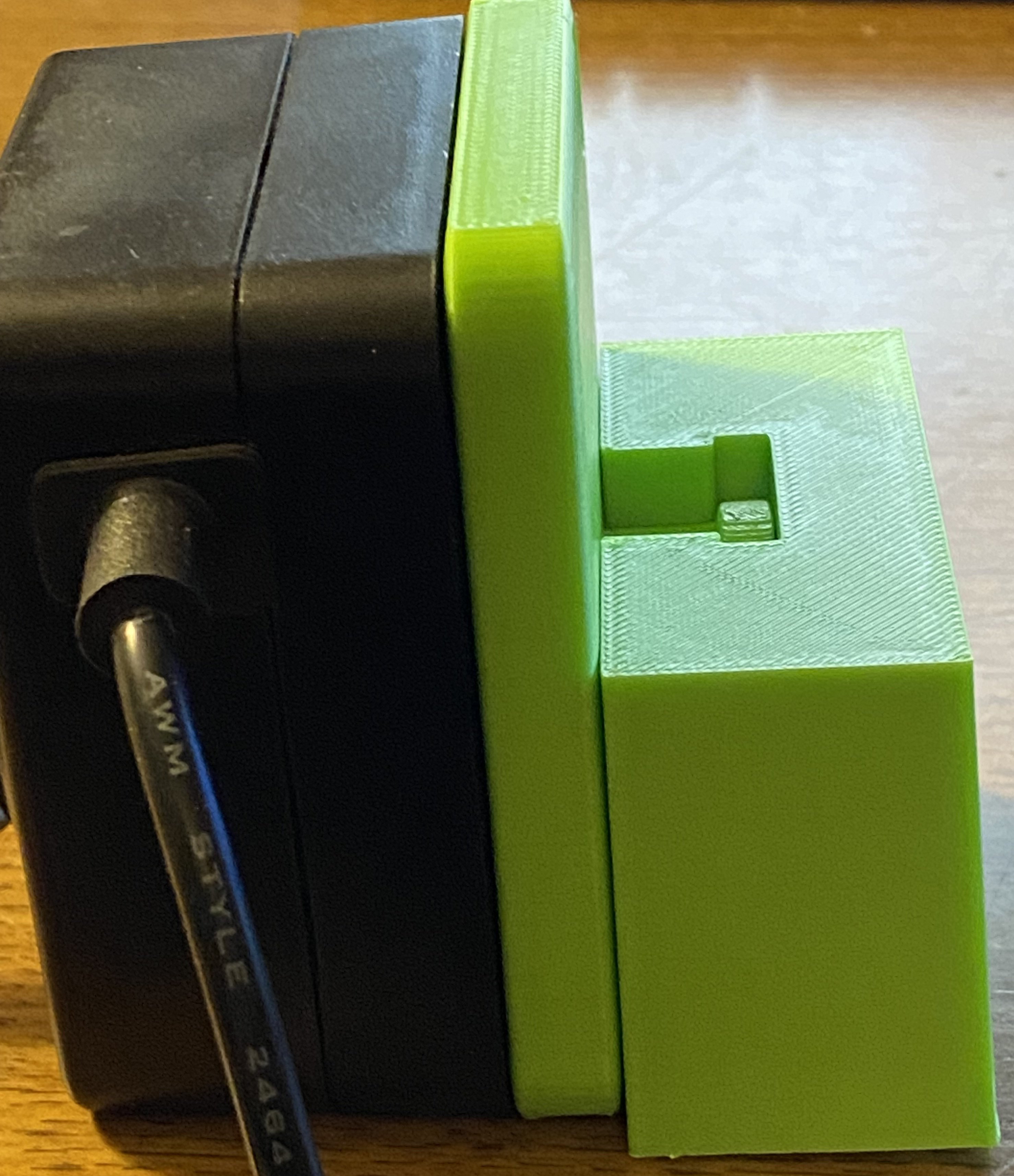 Giá đỡ điều khiển Plow có thể tháo rời kèm giá đỡ điện thoại