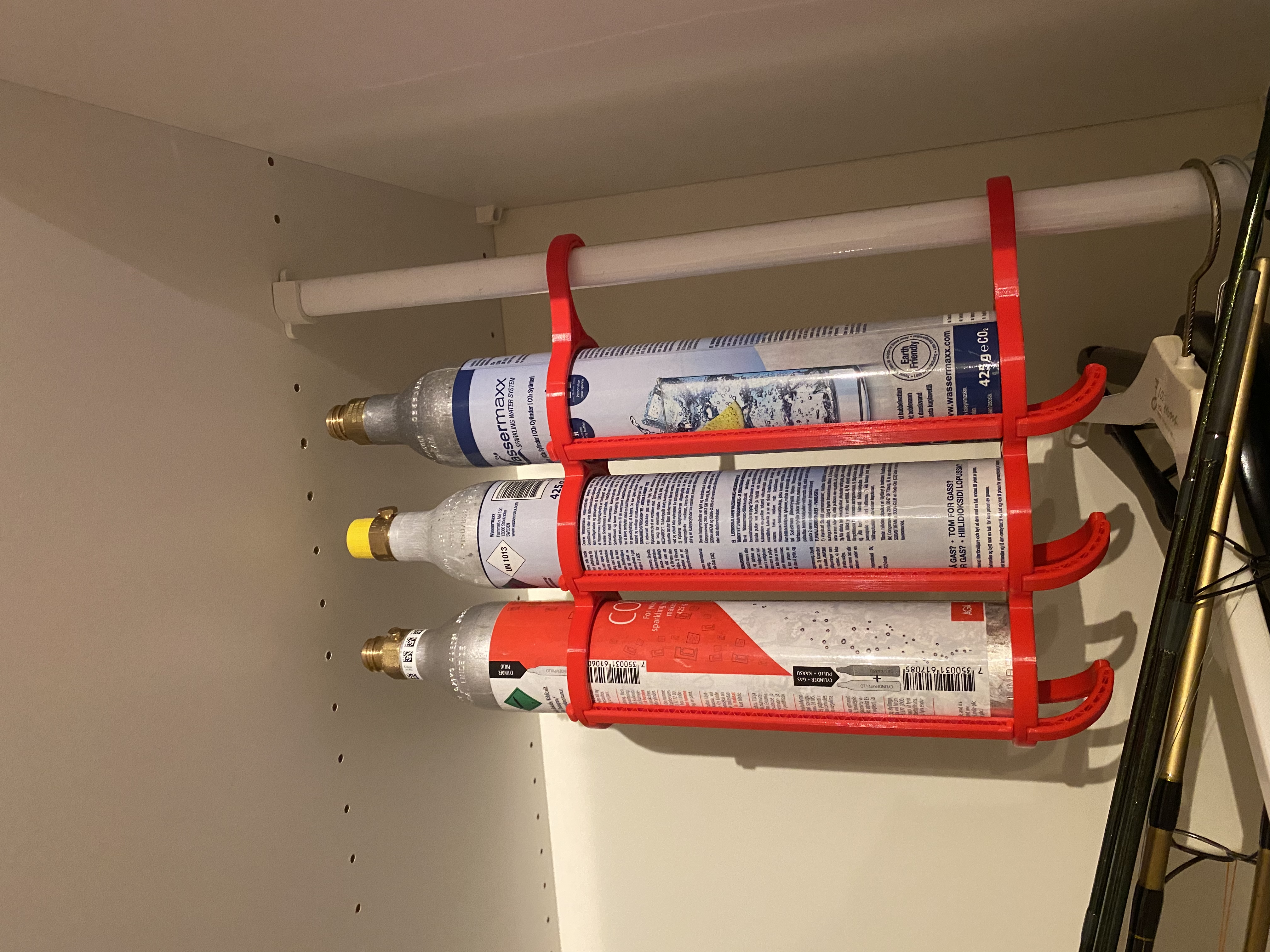 Giá Treo Móc Áo Cho Chai Sodastream (60L)