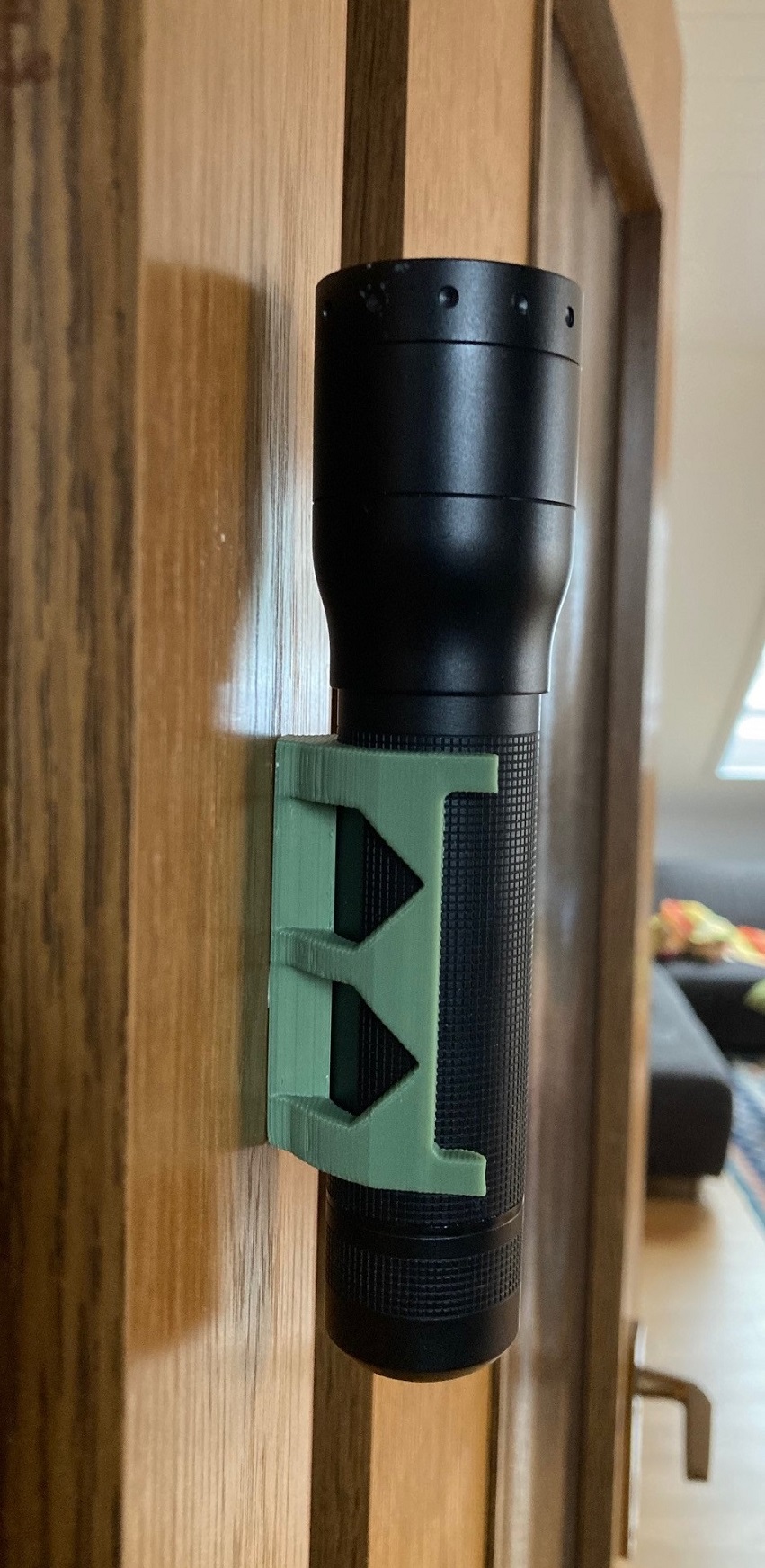 Kẹp Treo Tường Cho Đèn Pin LED Lenser P7R