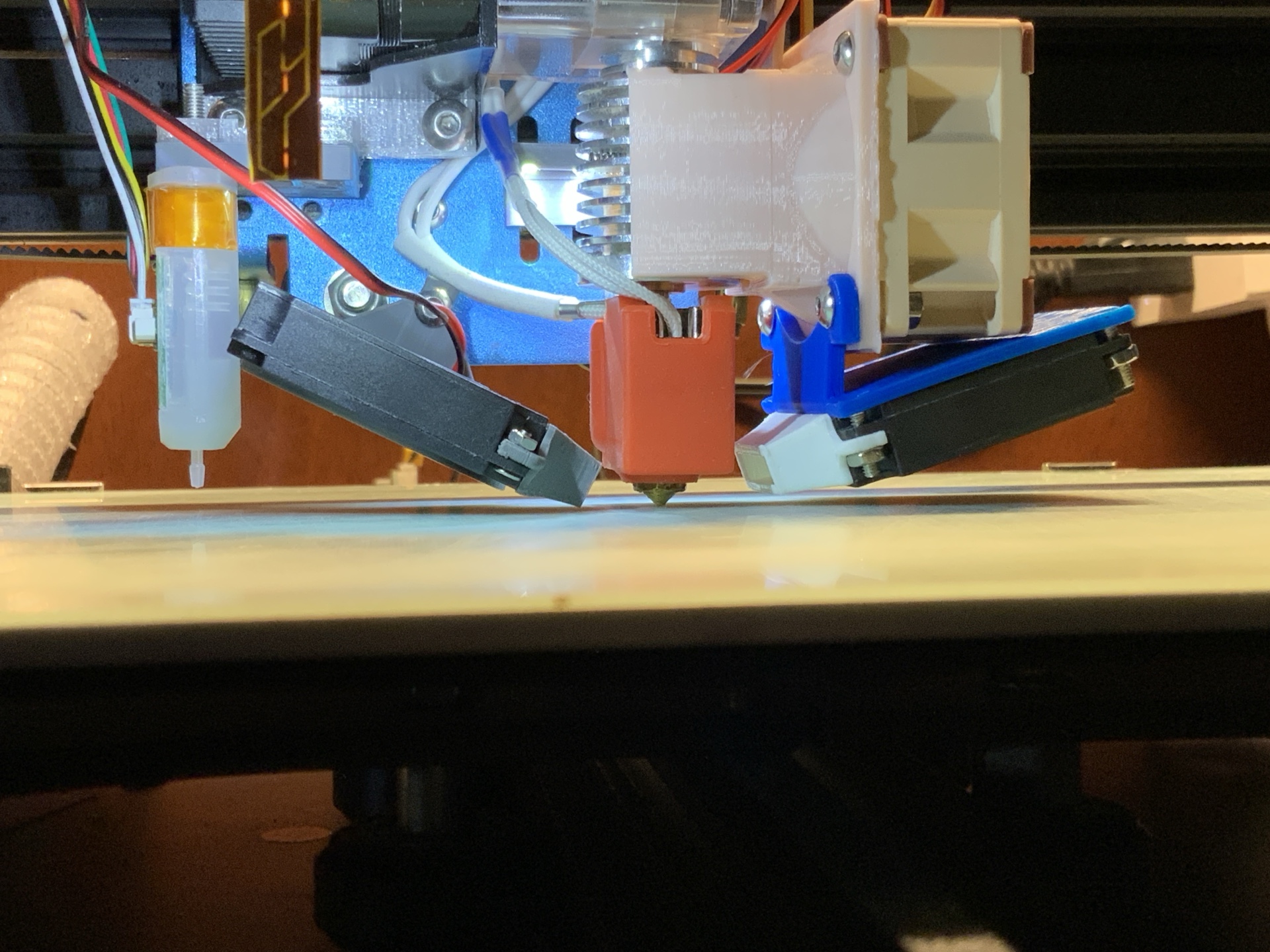 Đế xoay cho quạt tản nhiệt 4010 SV01/03 BMG/Cụm đùn trái