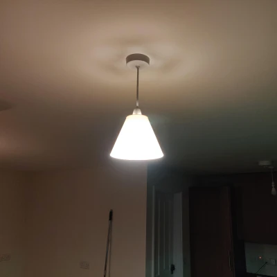 Chao đèn kiểu dáng thanh lịch cho dây đèn UK