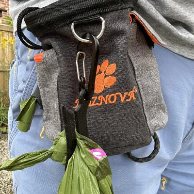 Kẹp Đựng Túi Phân Chó