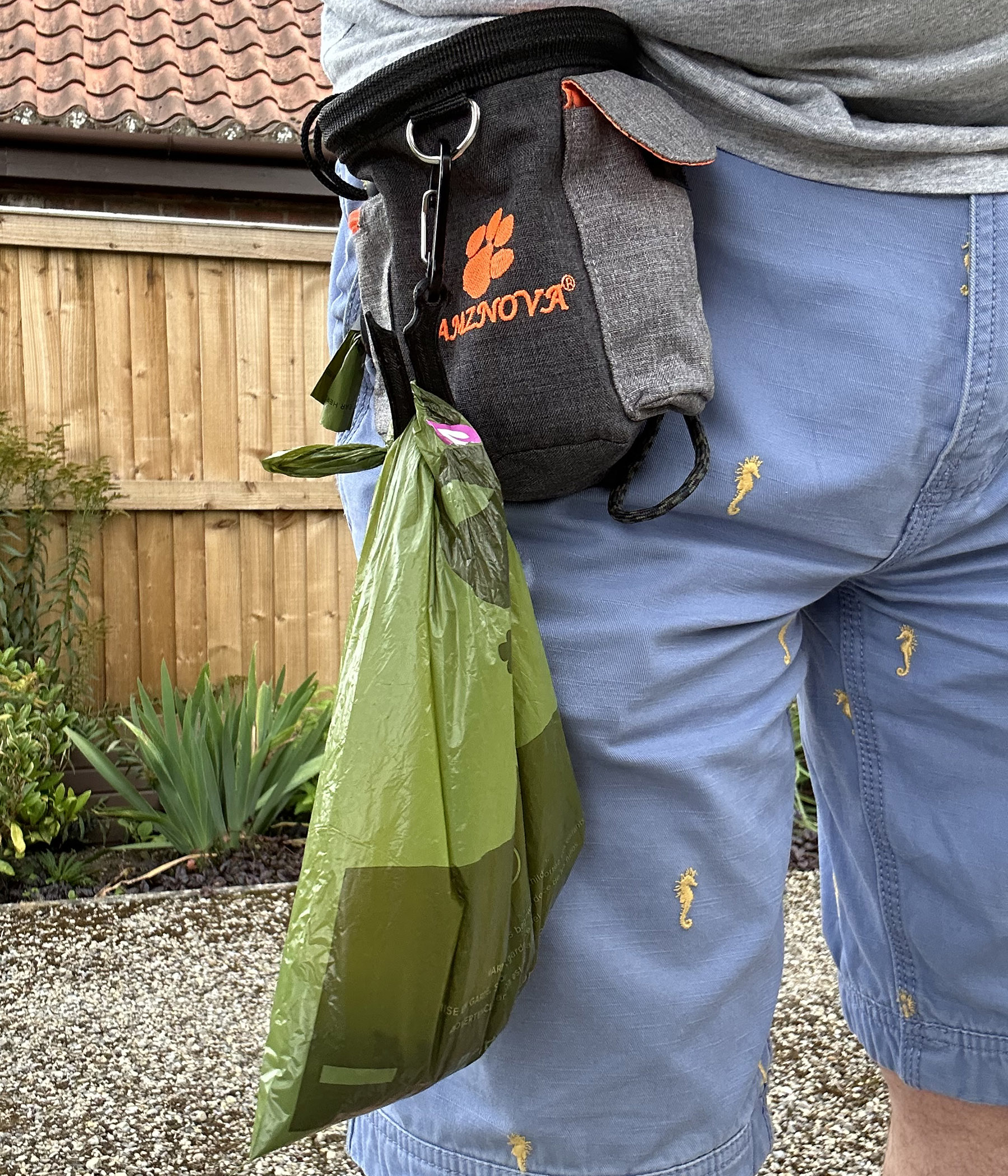 Kẹp Đựng Túi Phân Chó