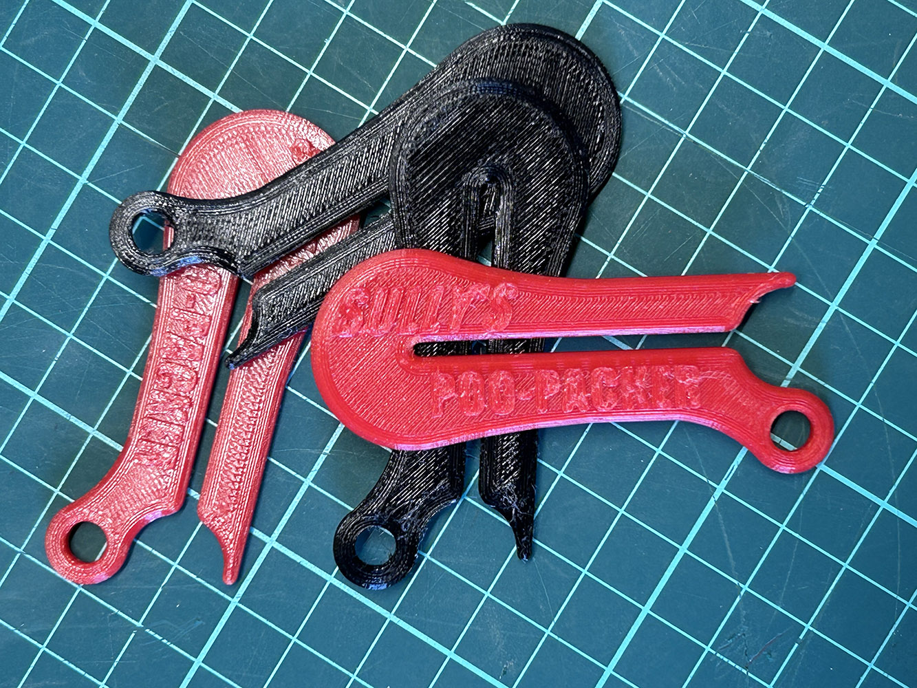 Kẹp Đựng Túi Phân Chó