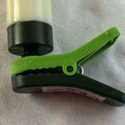 Kẹp nến cây thông Hellum (mặt trên)