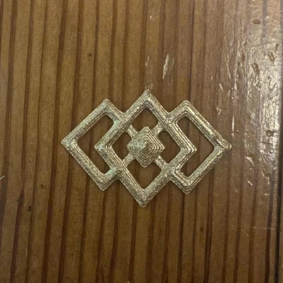 Huy hiệu Mùa Đoàn Tụ từ Sky Children of the Light