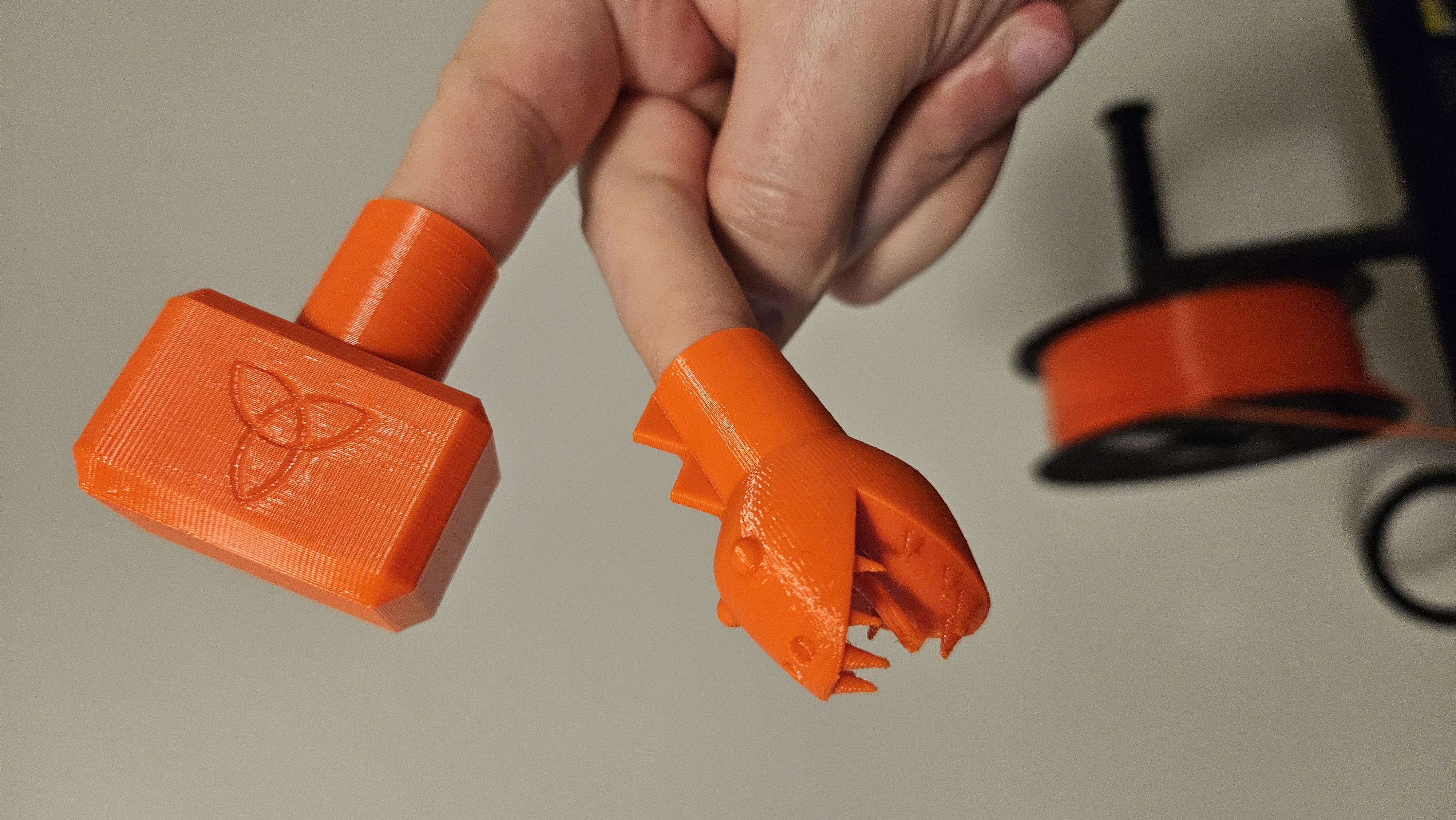 Ngón Tay - Mjolnir & Jormungandr