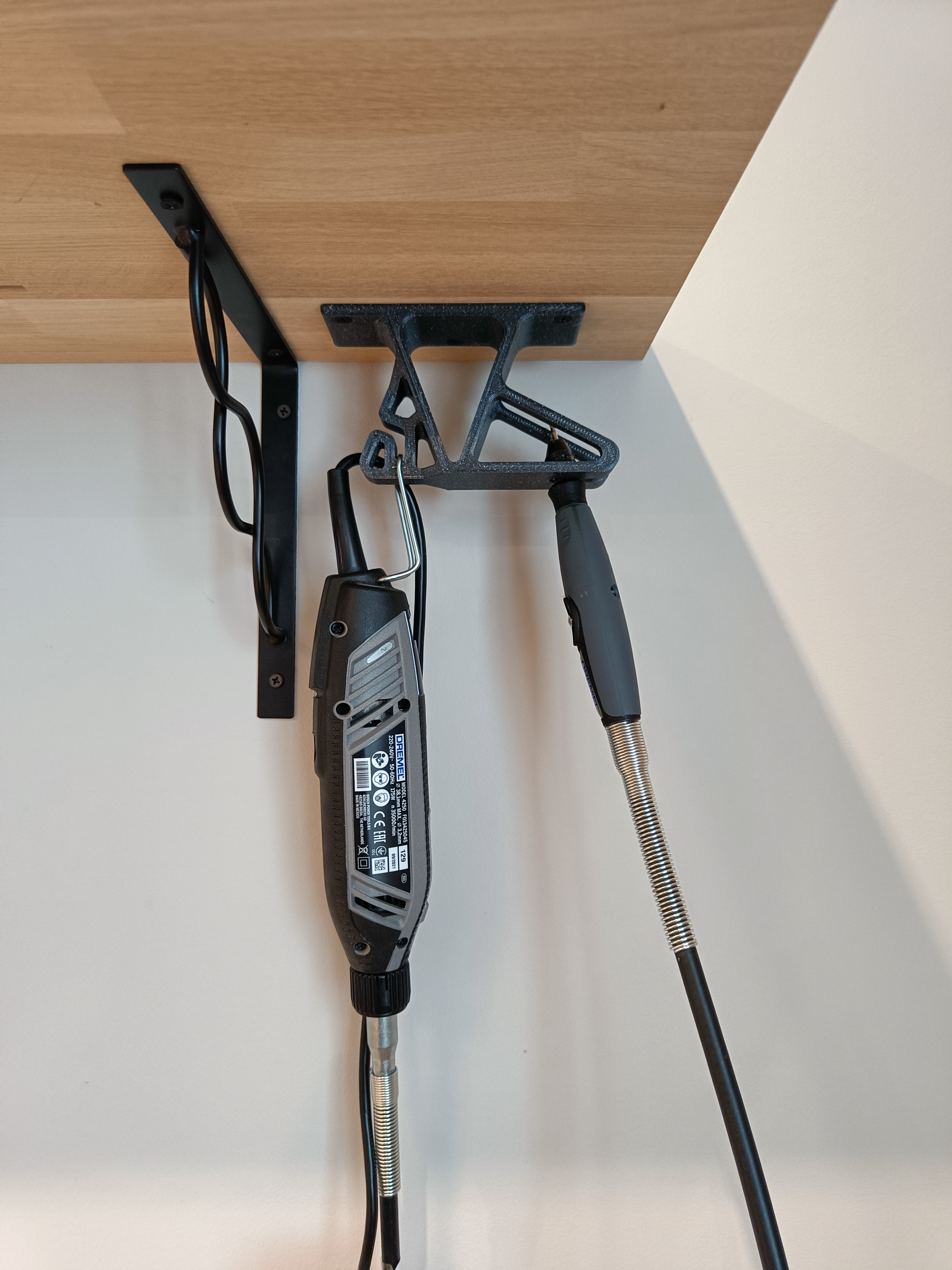 Kệ Dremel & đầu kẹp dưới gầm kệ (có bản mẫu parametric)