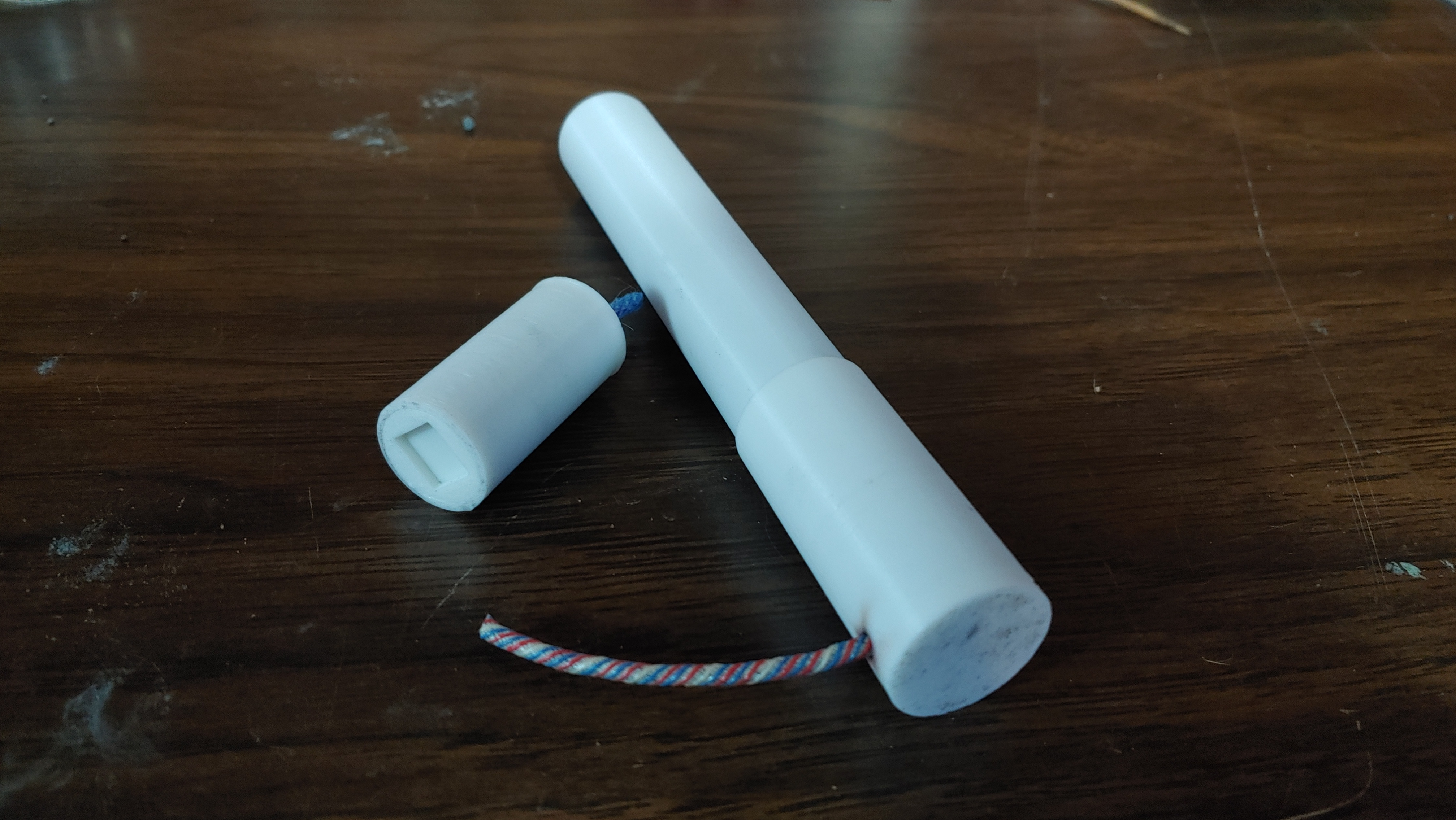 Pháo Hỏa Tiễn Mini Tái Sử Dụng Lửa Trời