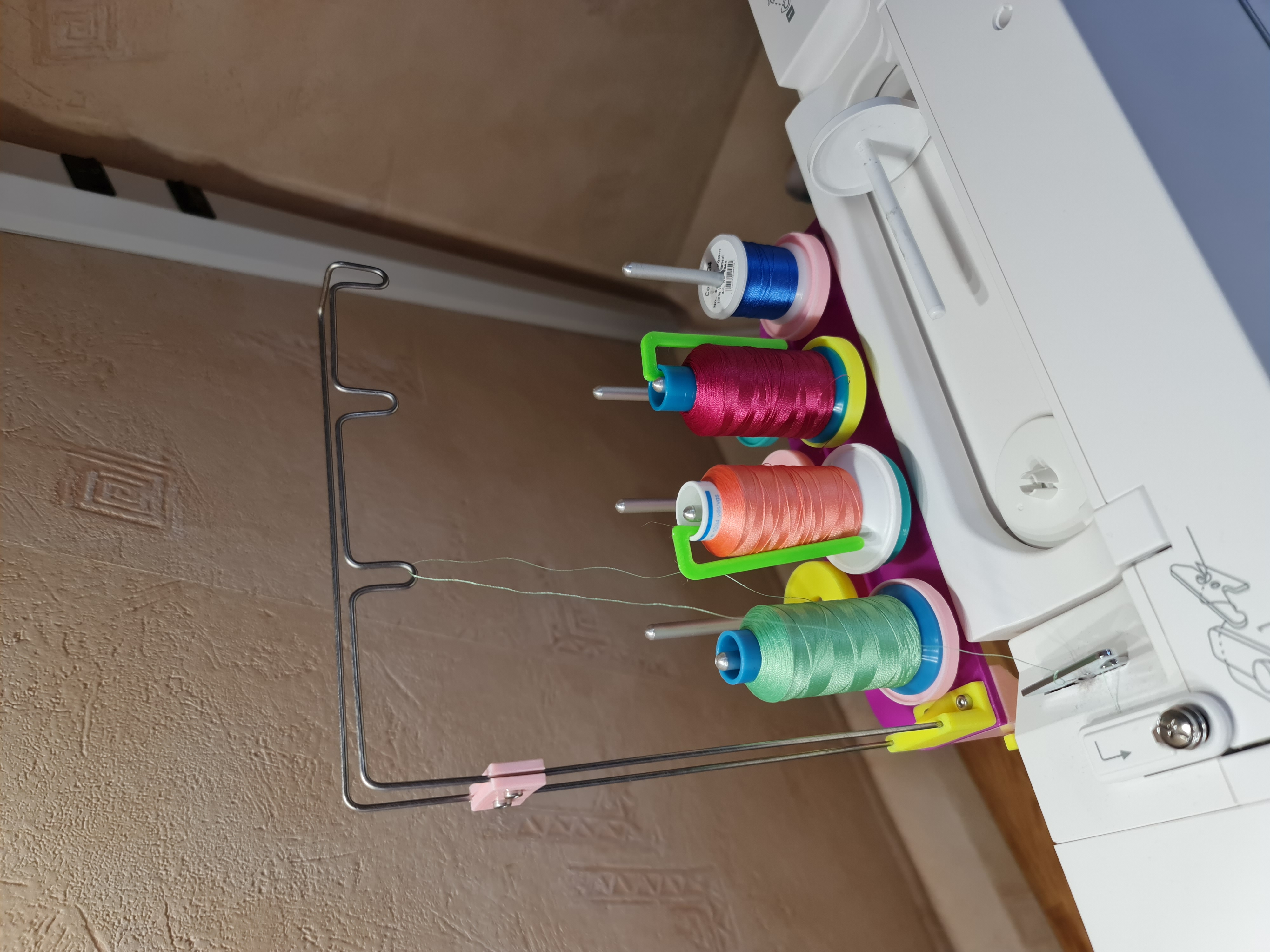 Giá đỡ 7 cuộn chỉ cho máy thêu Janome