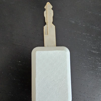 Vỏ Chìa Khóa Cho Logan 2004-2005