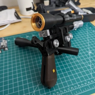 Han Solo Blaster DL-44 - Chỉnh sửa từ PortedtoReality