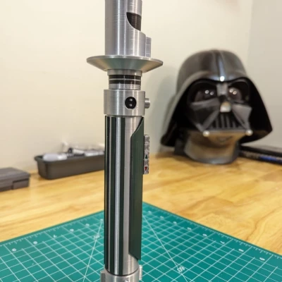 Thanh kiếm ánh sáng Kanan Jarrus - có bộ phát xạ tháo nhanh