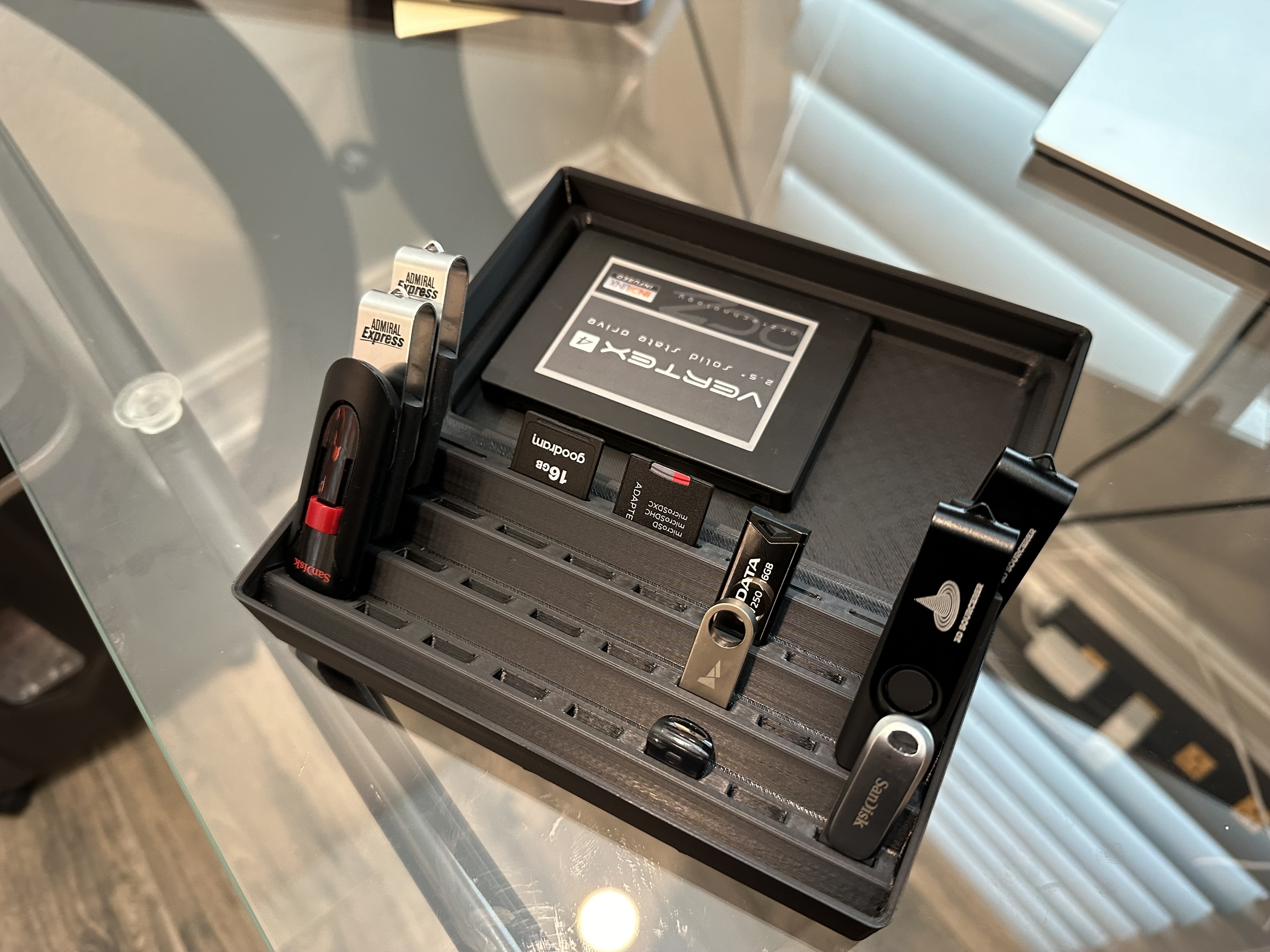 Gridfinity - Kệ Đựng USB (4x4x4)