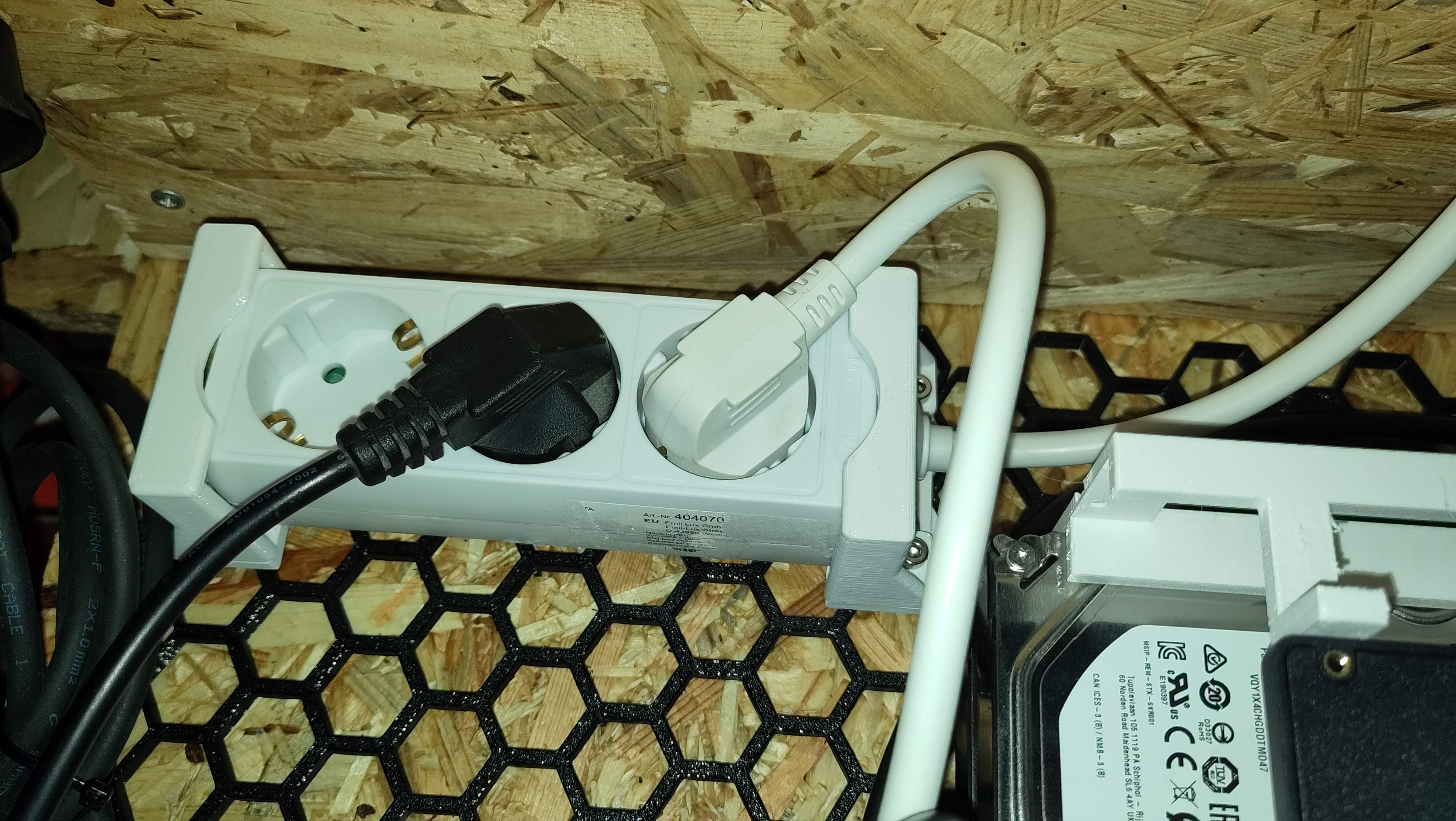 Giá đỡ ổ cắm điện HSW