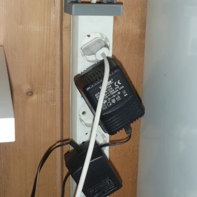 Giá đỡ ổ cắm điện