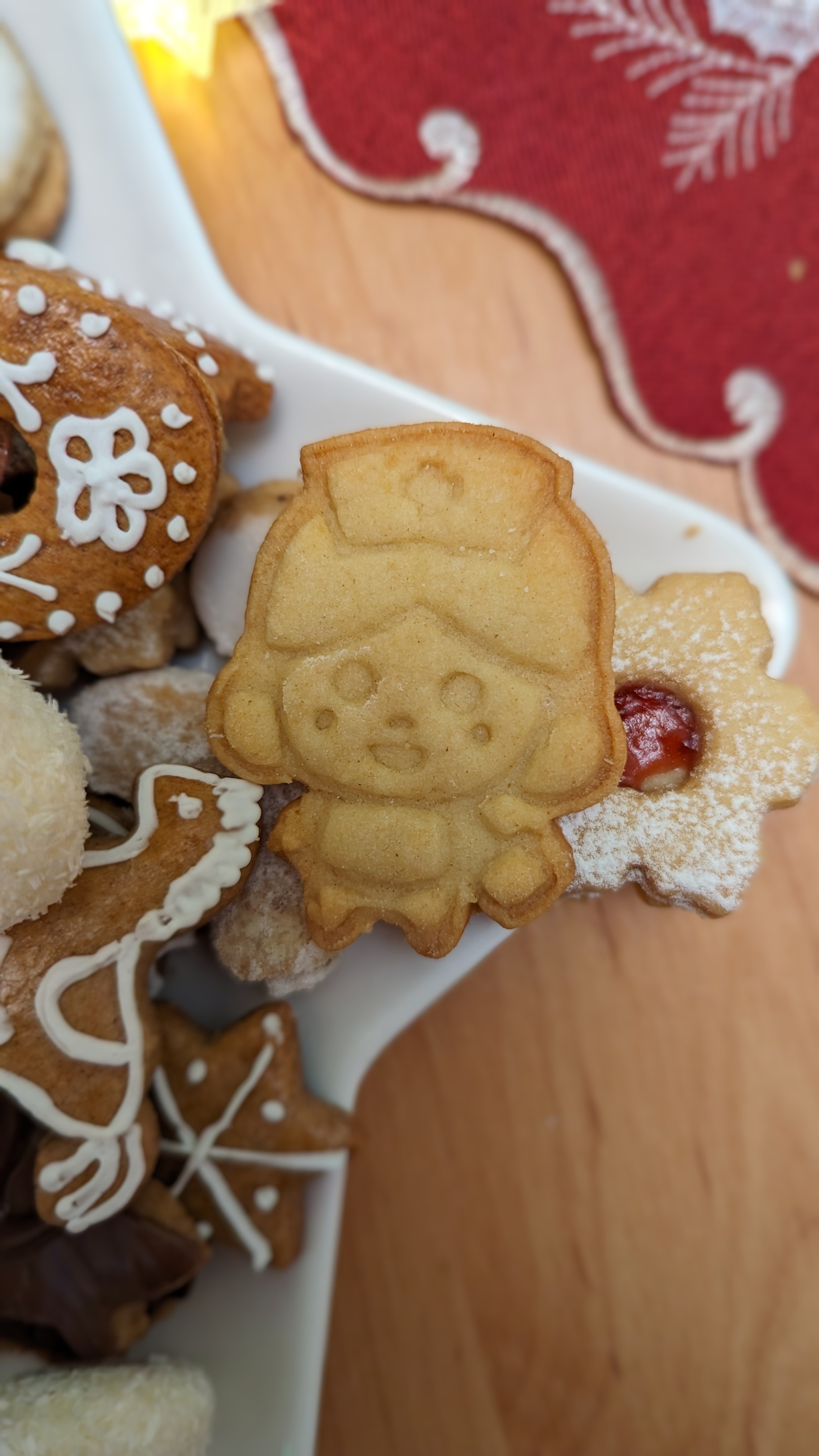 Khuôn Cắt Bánh Quy Y Tá