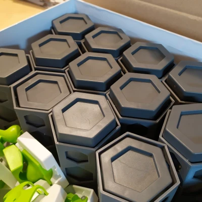 Hộp đựng đồ chơi Gravitrax màu xám đen