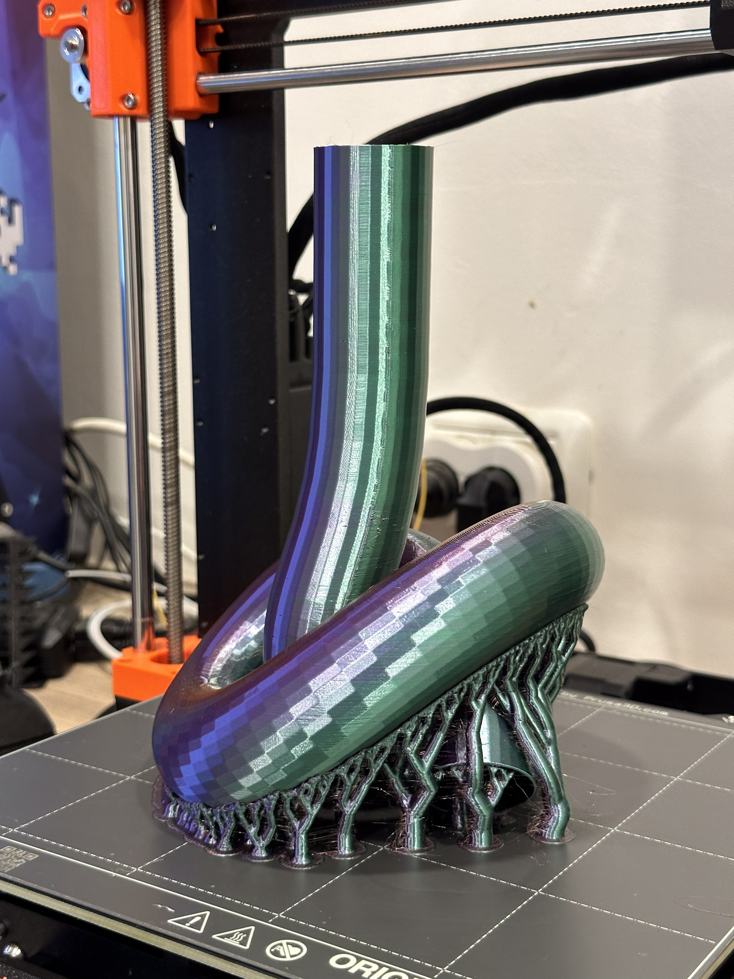 Chậu Hoa Hình Nút Thắt