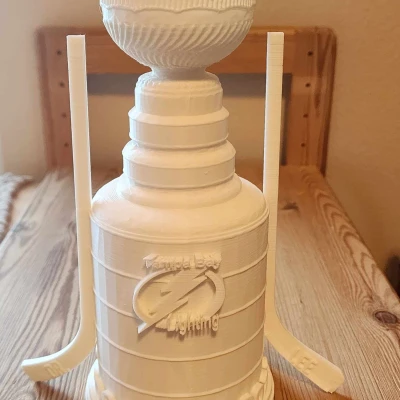 Mô hình Cúp Vô Địch Tampa Bay Lightning Kèm Gậy Khúc Côn Cầu