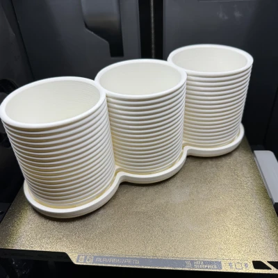 Chậu Hoa Có Đế